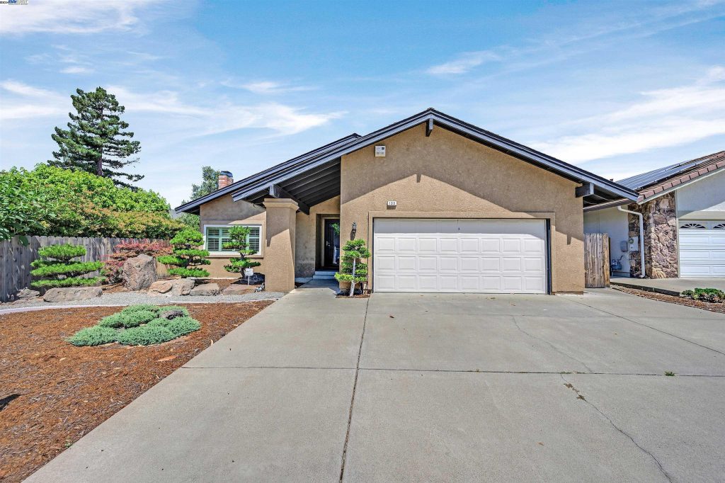130 Espada, RealtorHarvinder.com, Harvinder Balu