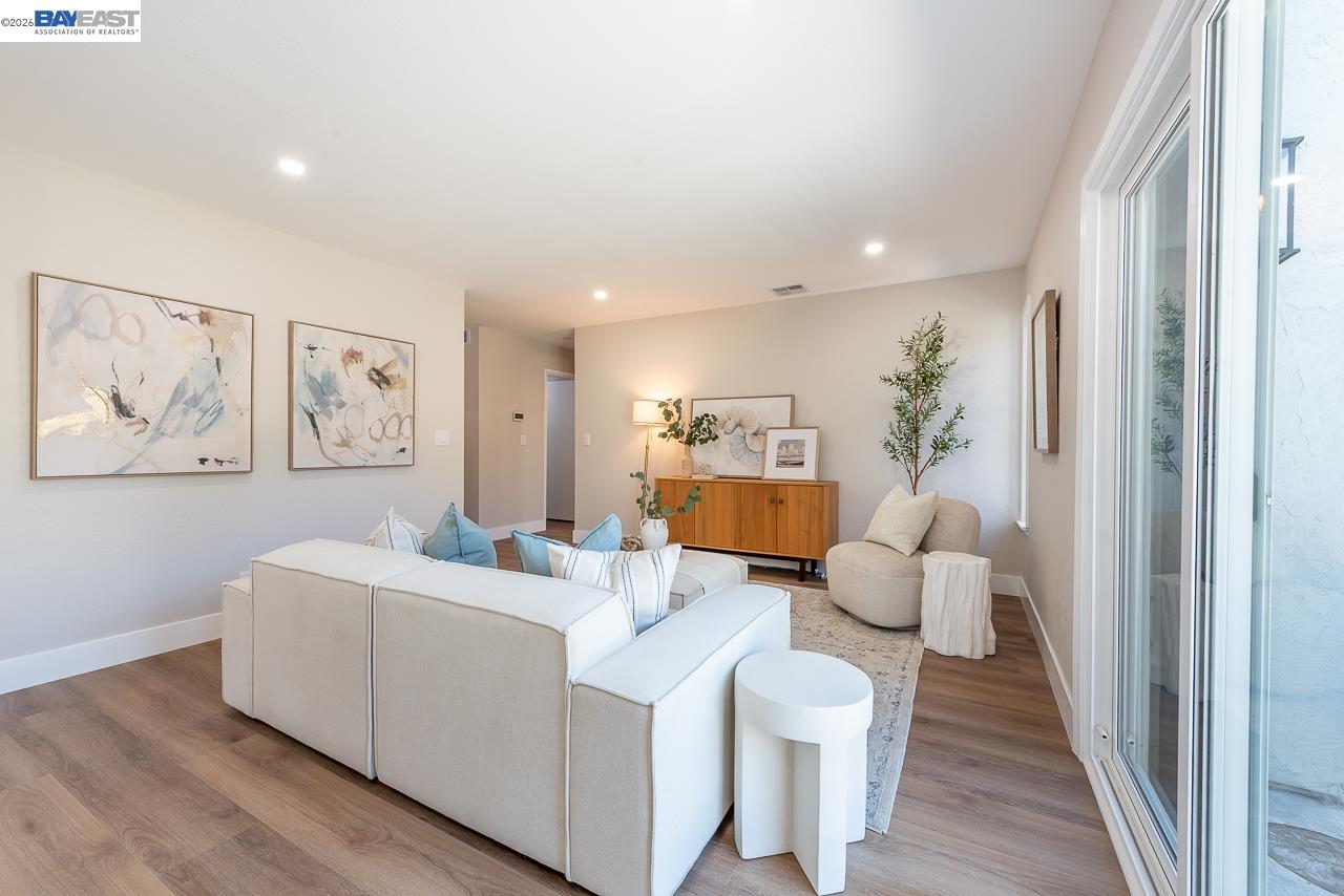 32767 Hilmar St, Union City · Updated Ponderosa Home with Owned Solar in Ponderosa Crossroads | Open House Sunday June 7 · $1,598,000, Photo 7