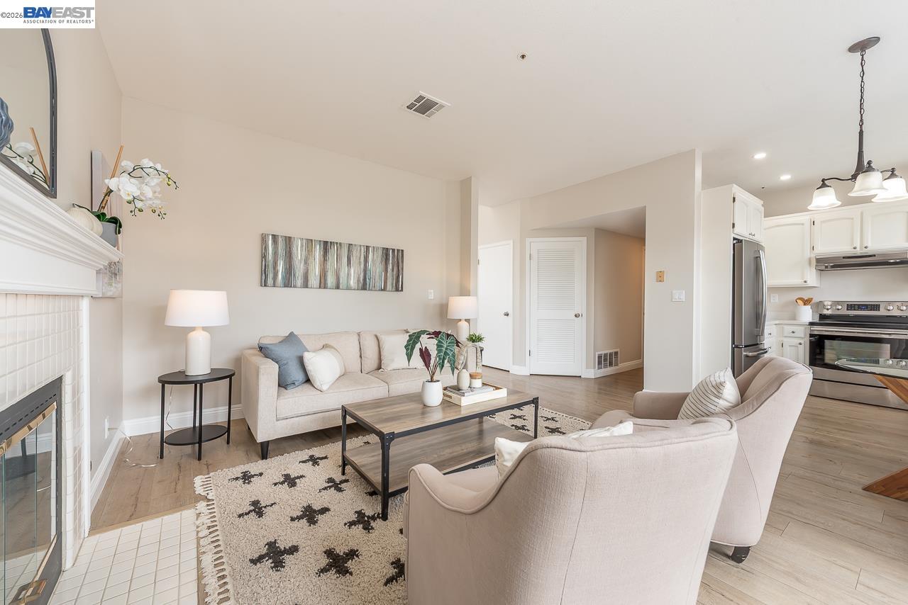 4780 Cabello St, Union City · Contemporary KB Home in California Gallery | Price Improved to $1,548,000, Photo 7