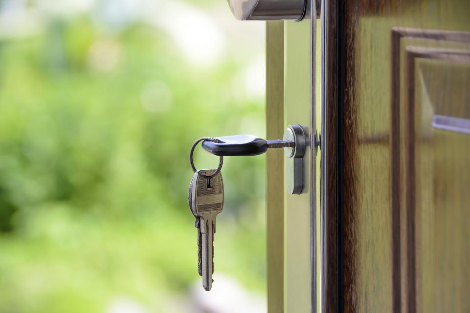 House keys in the front door of a new Bay Area home