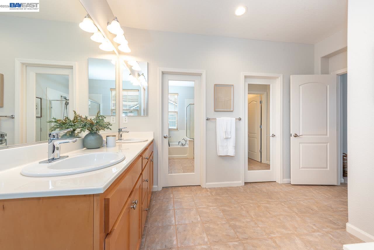 34187 Governo Drive, Photo 16