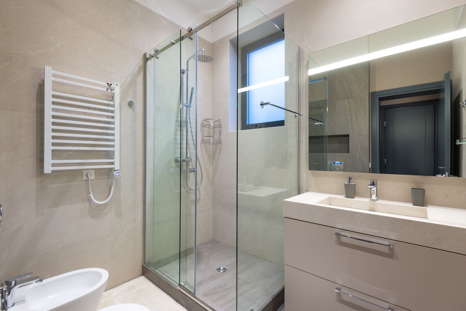 The Midrange Bath Remodel: The Most Ordered Project and Its Honest Price
