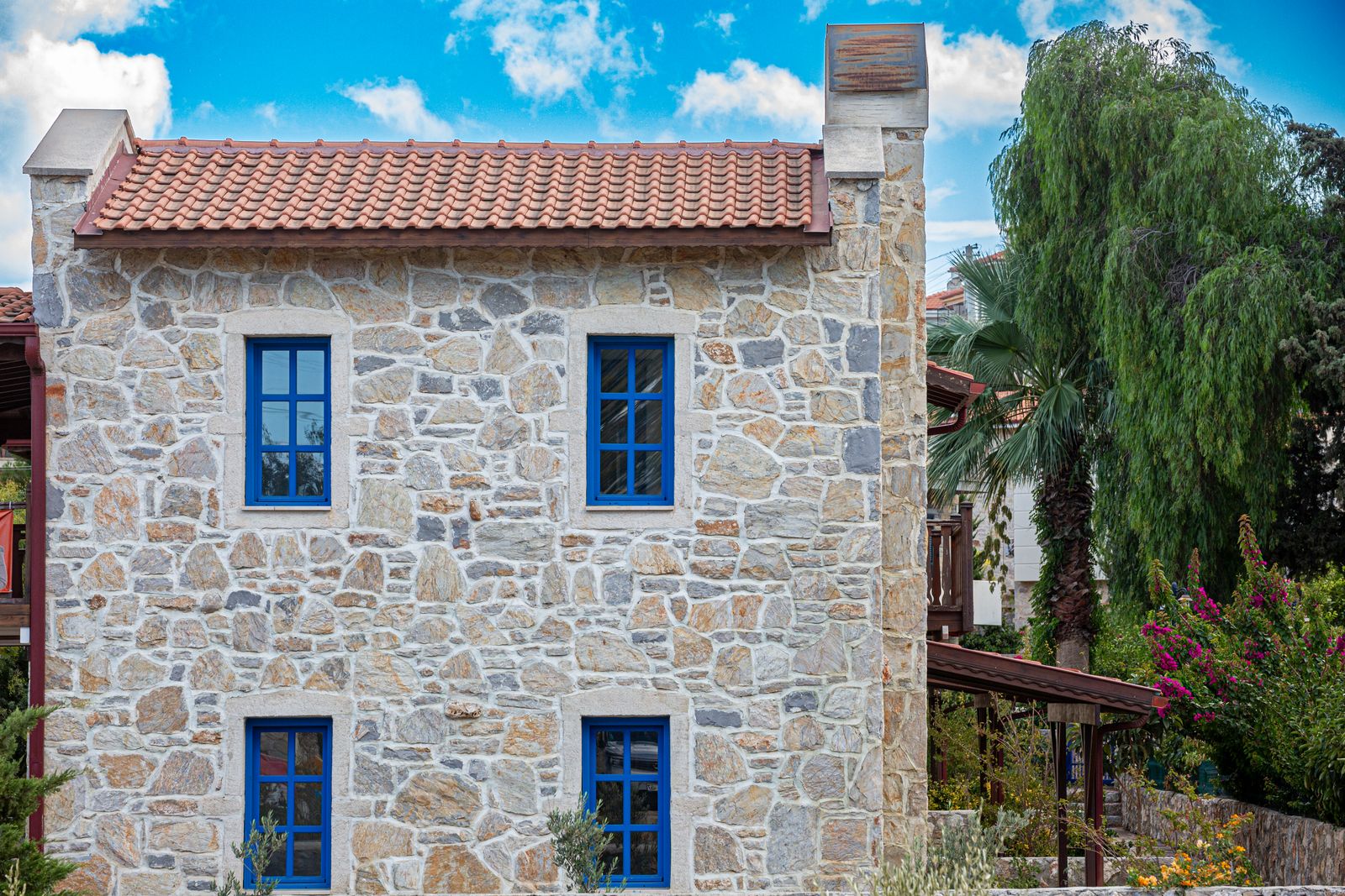 Manufactured Stone Veneer: The Facade Accent That Keeps Topping the Payback Charts